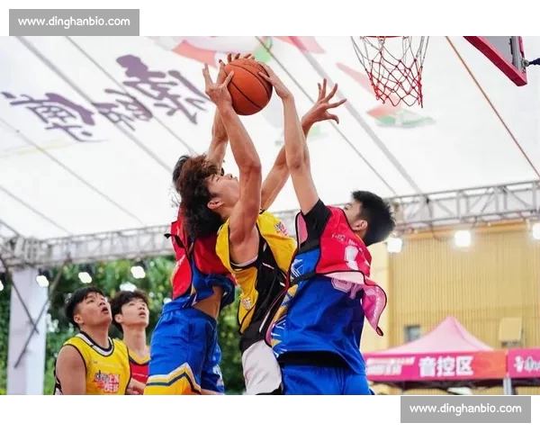 激情对决实时呈现,篮球赛场精彩瞬间全程直播报道 激情对决实时呈现,篮球赛场精彩瞬间全程直播报道
